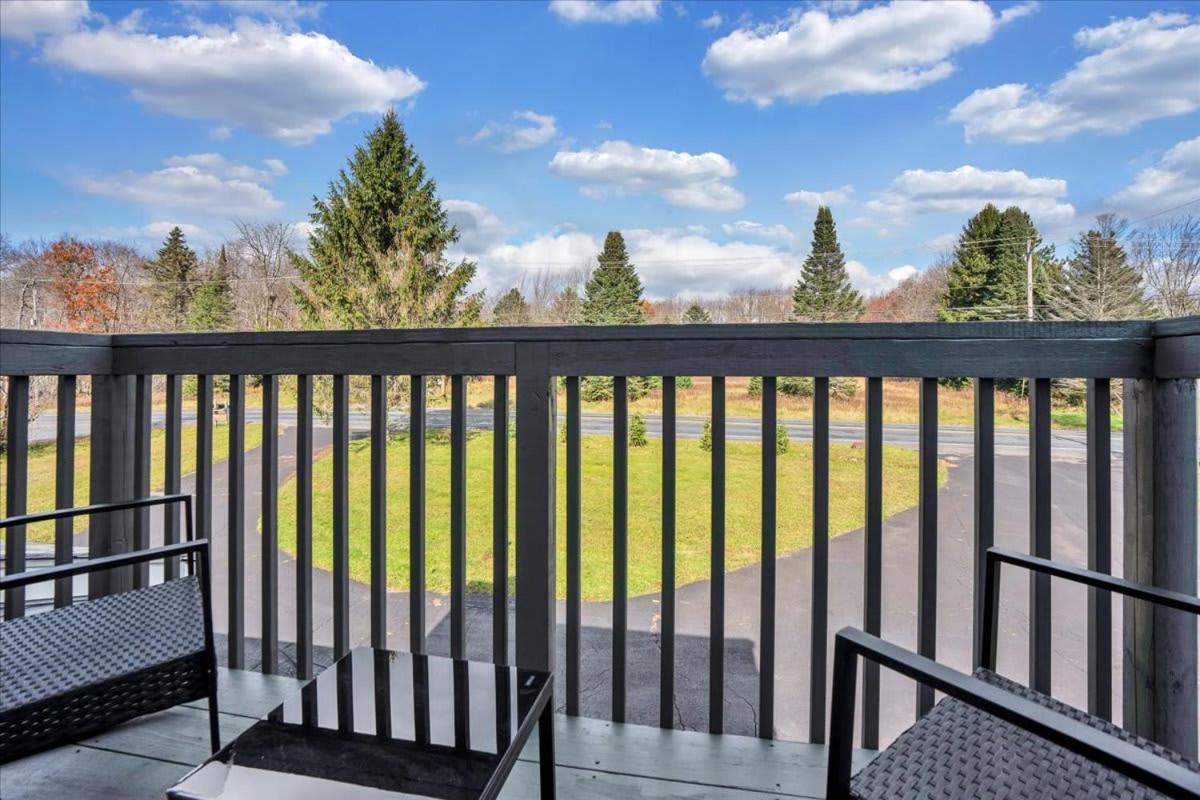 Heart Of Pocono Mtn 3bd 2ba Gameroom Pocono Raceway