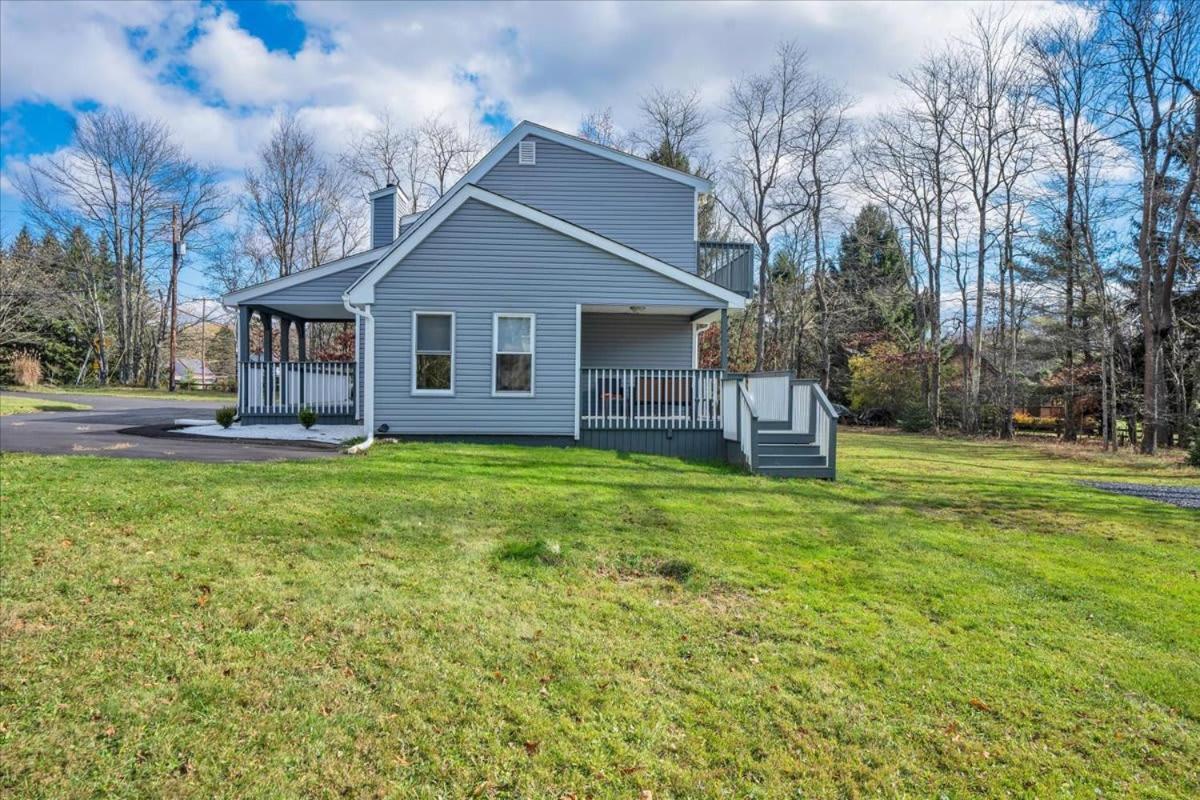 Casa de férias Heart Of Pocono Mtn 3bd 2ba Gameroom Pocono Raceway