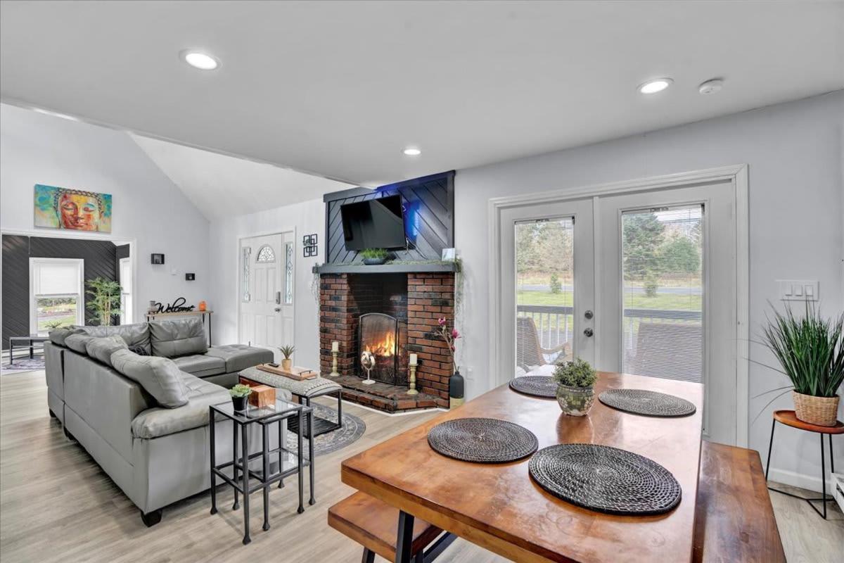 Heart Of Pocono Mtn 3bd 2ba Gameroom Pocono Raceway Long Pond